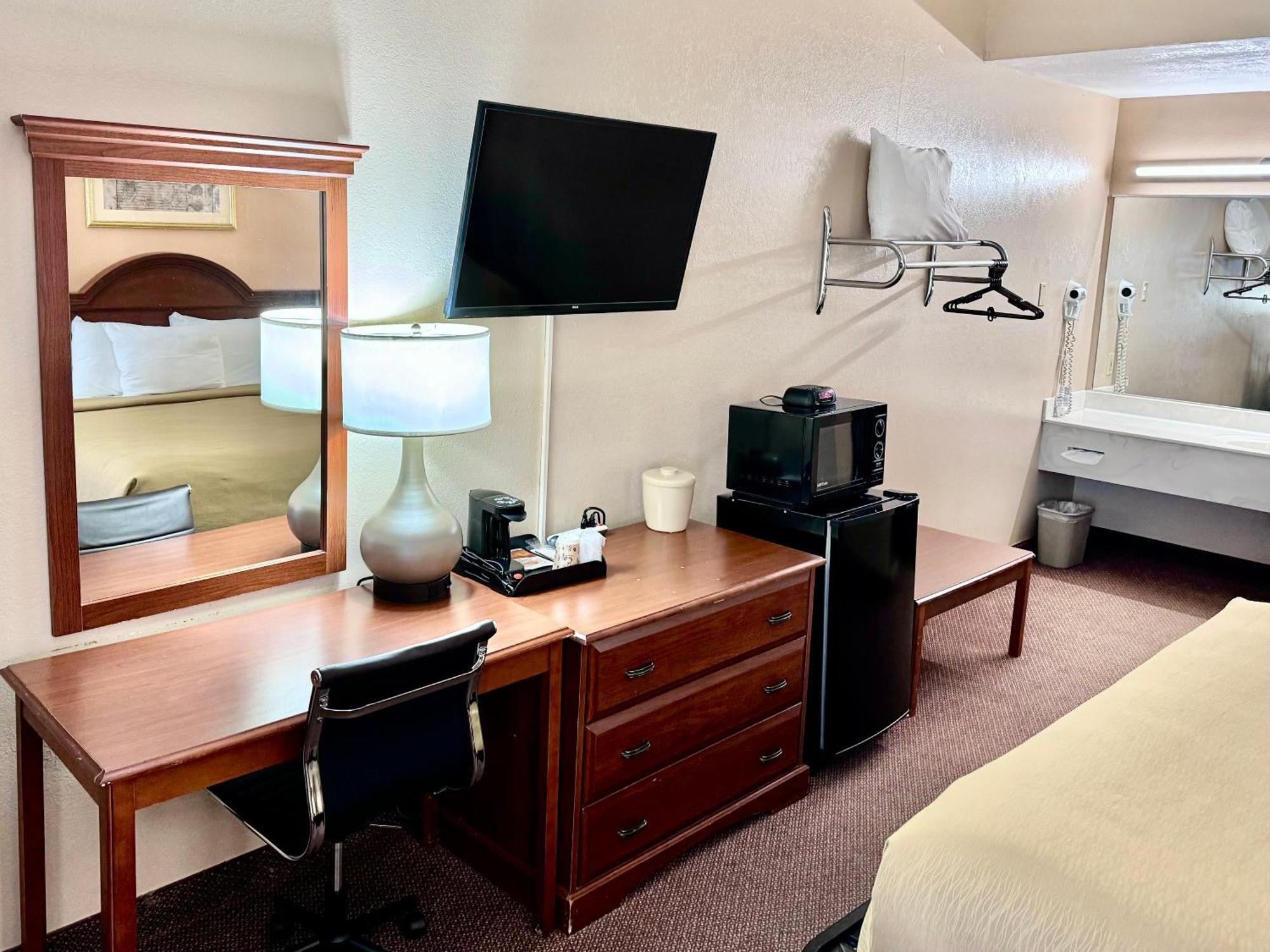 Owensville Inn Экстерьер фото